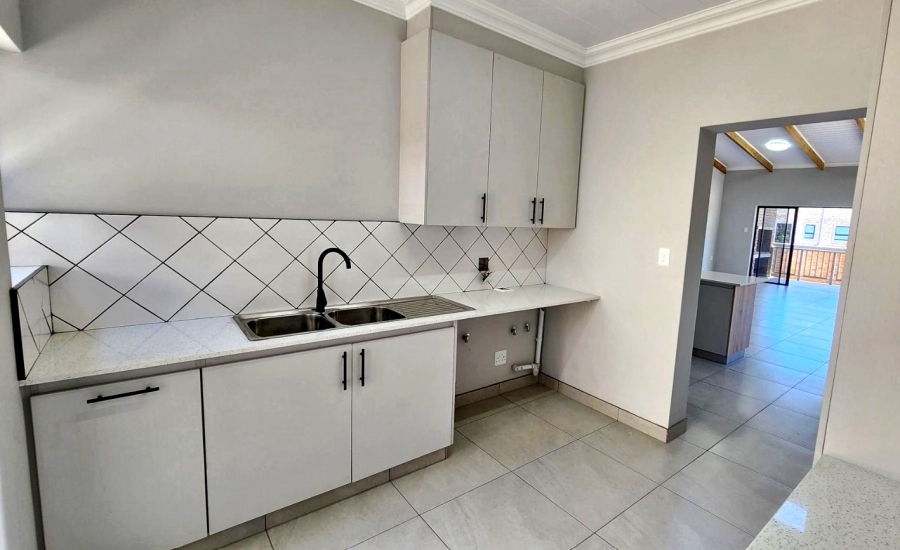 3 Bedroom Property for Sale in Fraaiuitsig Western Cape